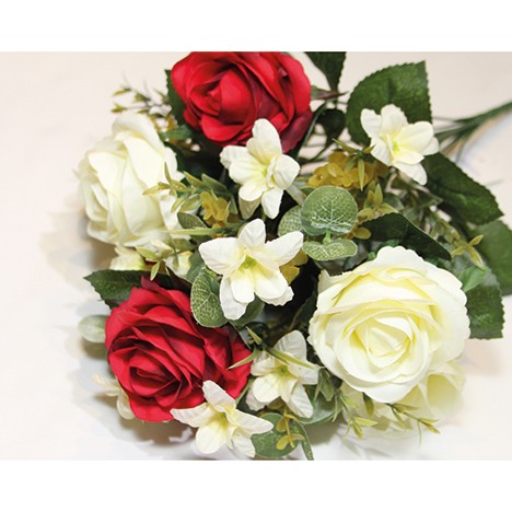 Bouquet of roses 45x35cm with 12 heads of roses