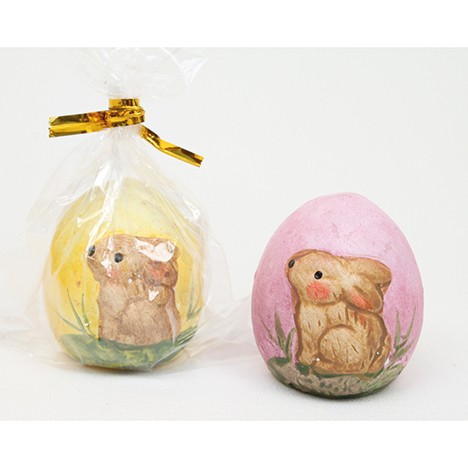 Ceramicegg with motif 4,5x4cm, packed in cello.