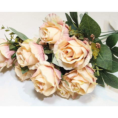 Bouquet of roses 55x28cm with 9 half-open heads