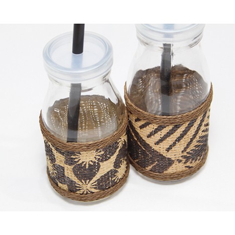 Trinkflasche mit toller Rattanverzierung 14x6,6cm