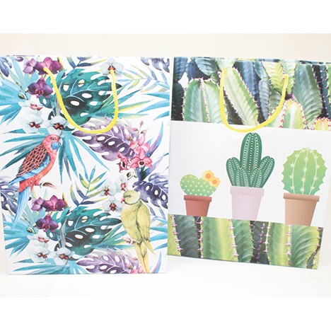 Gift bag medium 23x18x8cm jungle and cactus