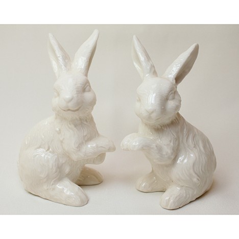 White porcelain bunny with texture 10x8cm